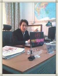 南昌航空大大学音乐系主任廖金雄先生,亲自坐