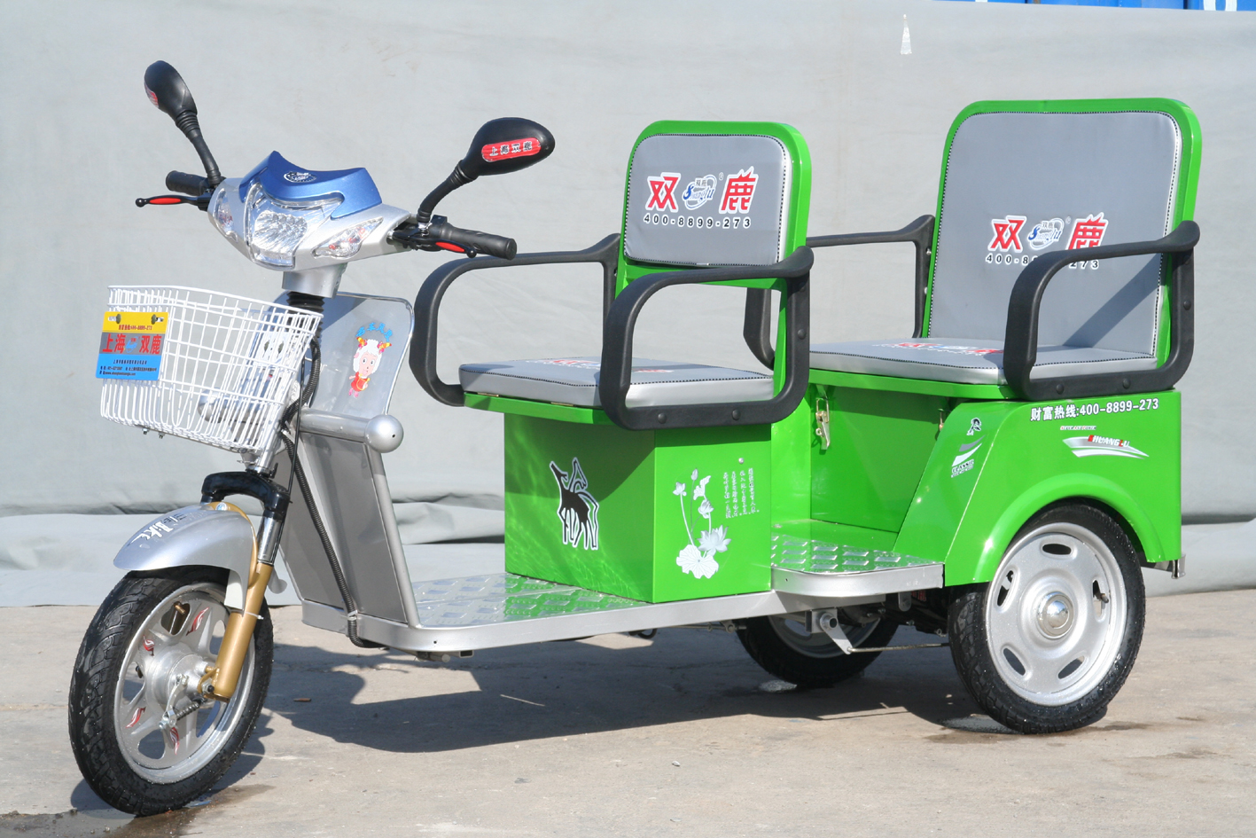 上海双鹿电动三轮车贴花设计和四角蓬设计