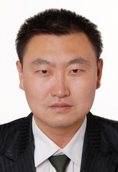 正面免冠彩色半身证件照