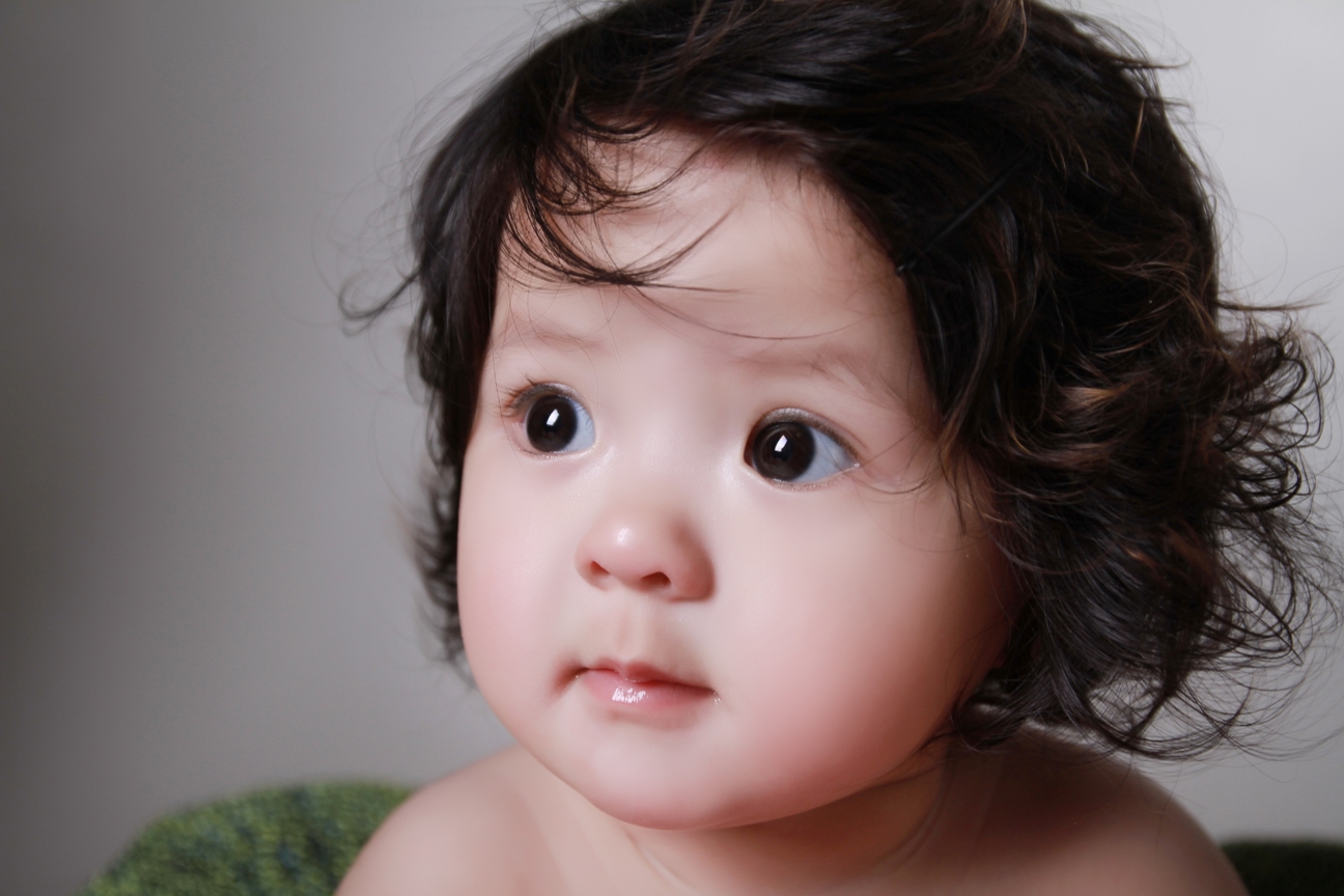 非常漂亮的女宝宝想拍广告