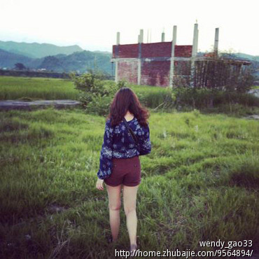 20~<em>28岁</em>的<em>女人</em>看过来啦!试<em>衣服</em>,拍3张买家秀照