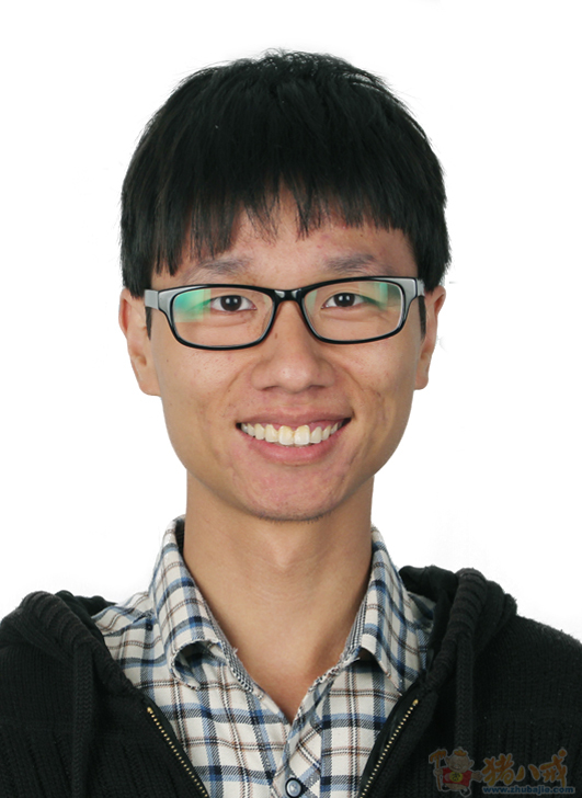 让这两张不同人的一寸<em>照片合成</em>一人 要逼真~ 