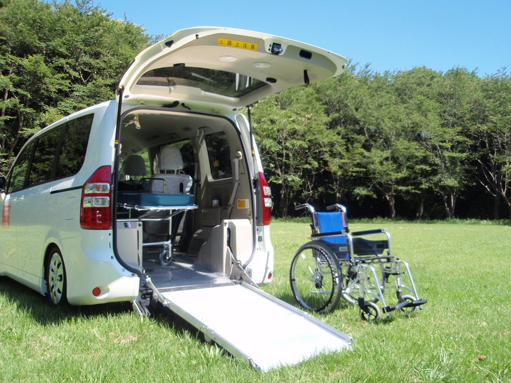 医疗福利机构logo设计无修改