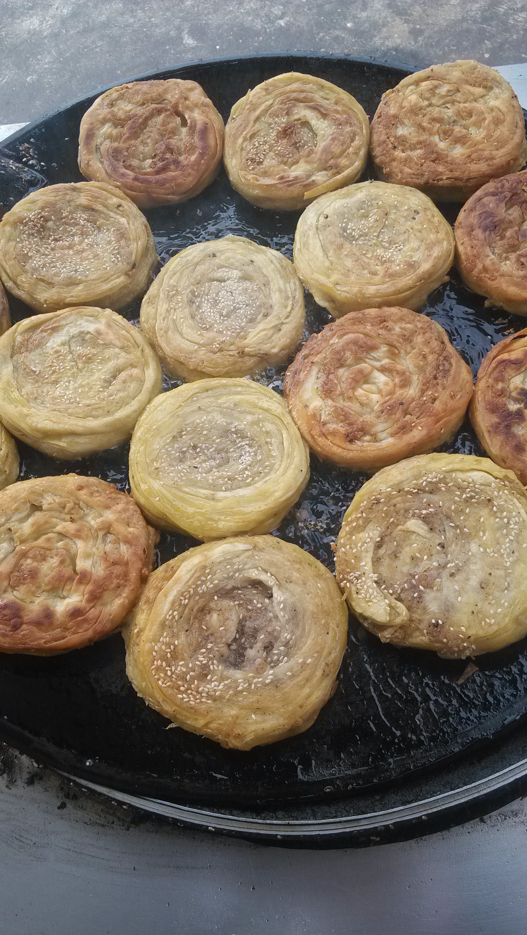 为军屯锅盔取个不含军屯锅盔字样的名字 ,能注册商标!