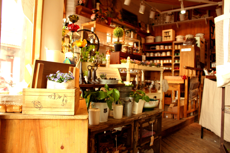 素品杂货铺广告牌设计