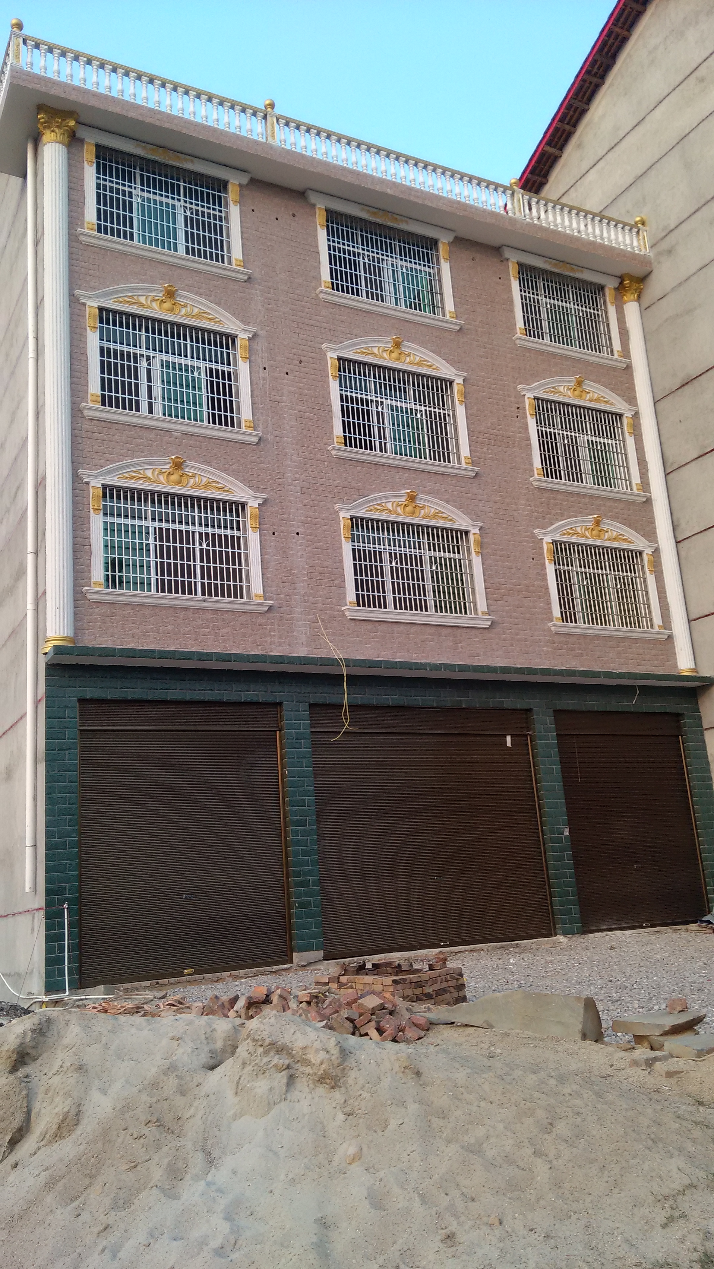 农村自住房一楼门面房设计